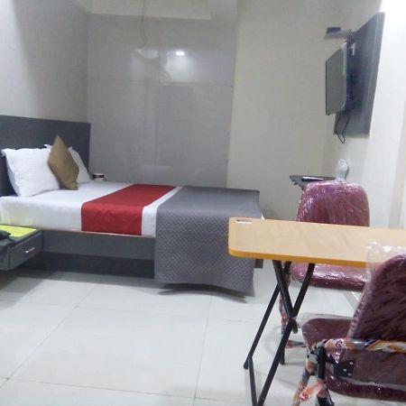 Terminus Square 호텔 Kurla 외부 사진