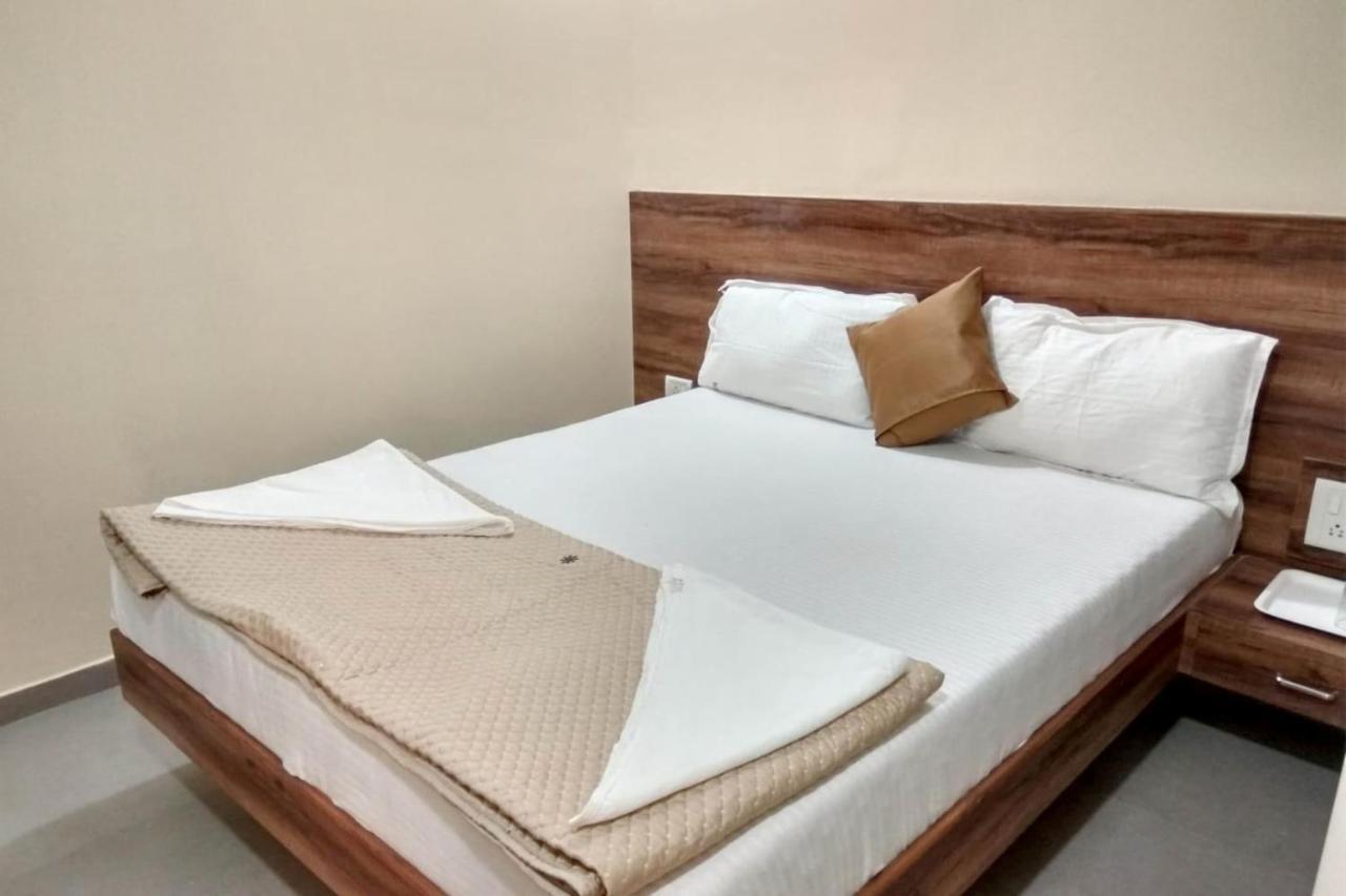 Terminus Square 호텔 Kurla 외부 사진