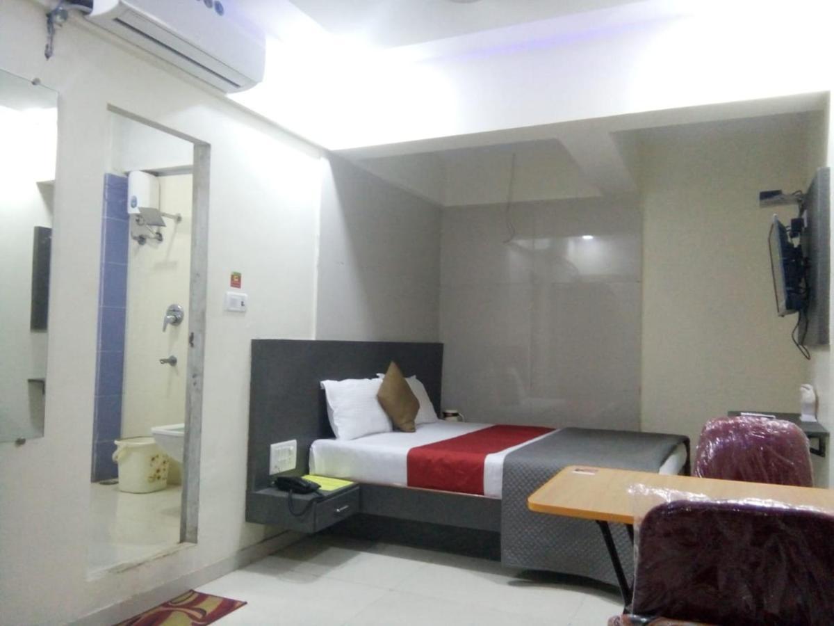 Terminus Square 호텔 Kurla 외부 사진